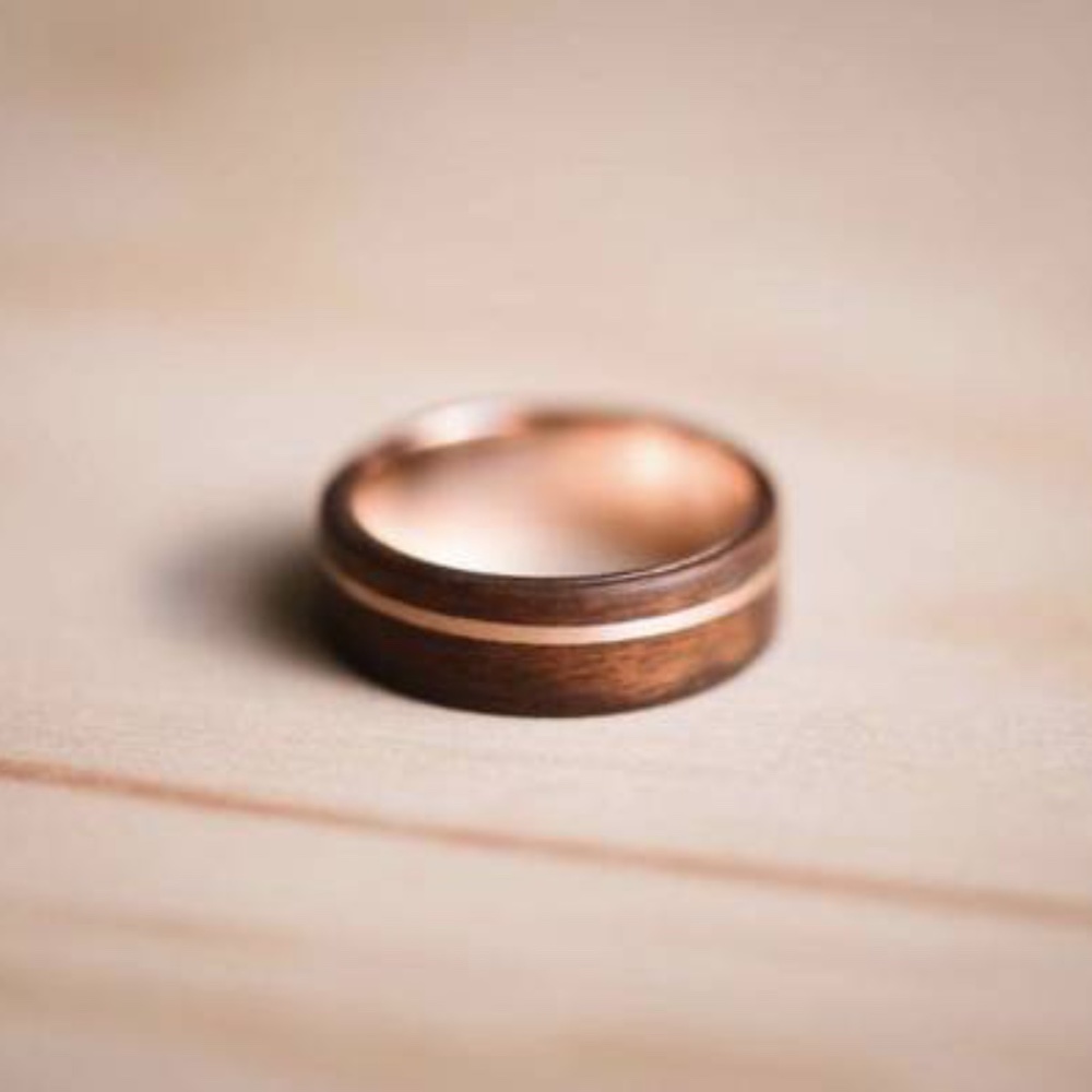 Men’s Wedding Ring Band in Solid Rose Gold Inlay